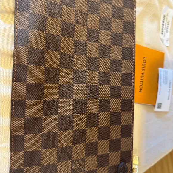 Authentic Louis Vuitton Damier Ebene Neverfull MM - Picture 7 of 13